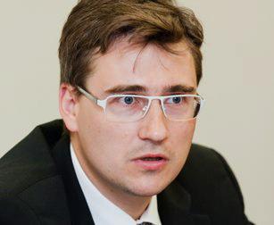 Mariusz Andrzejczak, wiceprezes PHO ds. rozwoju: - Zamówienie „z półki” oznacza - 1246758,710718,9