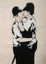 Banksy, „Całujący się gliniarze”  sprzedani na aukcji za 575 tys. dolarów