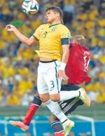 Thiago Silva strzelił pierwszą bramkę dla Brazylii, ale  w półfinale  z Niemcami drużynie  nie pomoże 