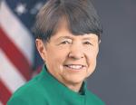 Ma­ry  Jo Whi­te, prze­wod­ni­czą­ca ame­ry­kań­skiej Ko­mi­sji Pa­pie­rów War­to­ścio­wych i Giełd (SEC)