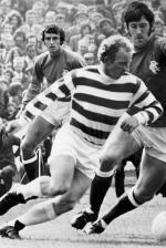 Jimmy Johnstone – mały, drobny, rudy. Był ulubieńcem stadionu Celtic Park. Ma dziś obok niego swój pomnik.