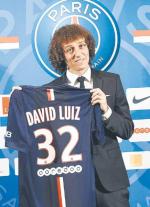 Brazylijczyk David Luiz kosztował PSG 50 milionów euro. Nikt nie zapłacił więcej za obrońcę 
