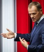 Premier Donald Tusk tłumaczył się po wybuchu afery, ale teraz unika spotkań  z mediami