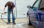 Na myciu samochodów można zarobić nawet ponad 600 zł brutto dziennie 
