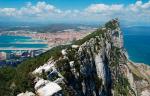 Cieśnina Gibraltarska w najwęższym miejscu ma 14 km szerokości