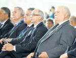 Lech Wałęsa i Janusz Lewandowski w trakcie sesji otwierającej Forum Ekonomiczne 