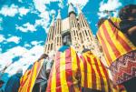 Barcelona: jak niepodległość, to tylko z Gaudim... Na zdjęciu uczestnicy demonstracji Catalan Way, kilkusetkilometrowego łańcucha zwolenników niepodległości 