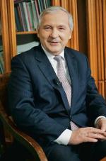 Nowa premier może na razie zapowiedzieć pakiet działań  do realizacji w przyszłości – twierdzi Stanisław Gomułka