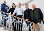 Genesis, od lewej: Phil Collins, Steve Hackett, Tony Banks, Mike Rutherford i Peter Gabriel 