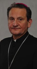 Bp Rafał Markowski, od 2013 r. biskup pomocniczy w Warszawie. Wiek: 56 lat