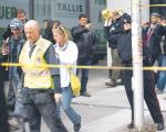 Dopiero kilkanaście minut po zamachu przy grobie nieznanego żołnierza ewakuowano w środę rano dzielnicę rządową Ottawy   