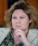 Magdalena Gaj, prezes UKE, podkreśla,  że aukcji chcieli sami operatorzy oraz że kontrolę nad nimi może sprawować po aukcji 
