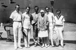 Lipiec 1928 roku, Międzynarodowy Turniej Tenisa Ziemnego w Krakowie. Grupa uczestników, m.in. Macenauer (pierwszy z lewej) i Josef Malecek (drugi z lewej)
