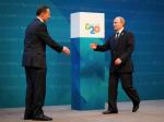 Negocjacje mocarstw z Moskwą wkroczyły w gorącą fazę w trakcie szczytu G20  w Brisbane - zauważa autor. Na zdjęciu: premier Australii  Tony Abbott  i prezydent Rosji Władimir Putin
