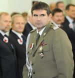 Do tej pory wojskowy wywiad podawał tylko nazwisko swego szefa gen. Radosława Kujawy (na zdjęciu w 2010 r., w dniu awansu generalskiego)