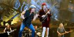Wokalista Brian Johnson i gitarzysta Angus Young – dwaj członkowie AC/DC, którzy nie poddają się upływowi czasu 