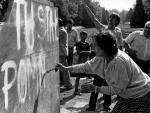 Sierpień 1990: „społeczny” demontaż Pomnika Wdzięczności Armii Czerwonej w Białymstoku (fot. Anatol Chomicz,zdj. archiwalne)