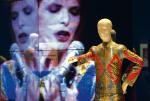 Wideoinstalację „David Bowie” najpierw pokazano w Londynie, potem w Berlinie, a teraz w Chicago