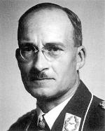 Od 27 lipca 1944 r. gen. Reiner Stahel  (na zdjęciu)  był wojskowym komendantem Warszawy.  Został przeniesiony  do Rumunii niespełna miesiąc później,  24 sierpnia