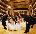 Opera Wiedeńska, tu w karnawale odbywają się słynne bale, bywają na nich politycy, dygnitarze, świat biznesu, artyści