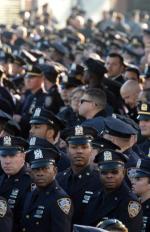 Policja amerykańska, mimo że wielorasowa  jak i społeczeństwo USA, oskarżana jest o rasizm