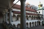 Obecnym właścicielem zamku jest gmina Sucha Beskidzka.Mieści się w nim m.in. ośrodek kultury, muzeum i hotel