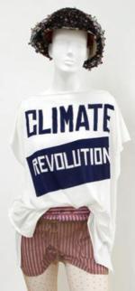 Polityczny T-shirt projektu Vivienne Westwood