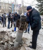 Jeden z ponad 30 pocisków Smiercz, które spadły we wtorek na Kramatorsk 