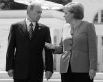 Angeli Merkel należy przynajmniej oddać,  że wzięła na siebie ciężar negocjowania z Władimirem Putinem