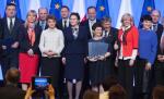 O starcie funduszy UE w Polsce mówiły m.in. premier Ewa Kopacz, minister infrastruktury  i rozwoju  Maria Wasiak, marszałkowie województw oraz dwie unijne komisarz: Corina Cretu  i Elżbieta Bieńkowska.