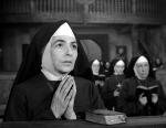 Zofia Rysiówna zagrała przełożoną klasztoru w  filmie „Drewniany różaniec” z roku 1964. Noszenie habitu miała okazję poćwiczyć ćwierć wieku wcześniej: wtedy chodziło  o życie Jana Karskiego