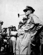 Generał Douglas MacArthur: szogun w mundurze khaki