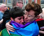 Działacze LGBT cieszą się w Dublinie 