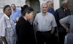 Greccy emeryci w oczekiwaniu na otwarcie Narodowego Banku Grecji