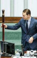 Radosław Sikorski zmienił przepisy dotyczące wstępu do Sejmu