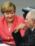 Pani kanclerz w towarzystwie ministra Schäublego w czasie niedawnej debaty w Bundestagu na temat pomocy dla Grecji