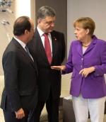 Prezydenci François Hollande i Petro Poroszenko wraz z kanclerz Angelą Merkel