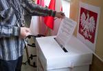 Niedzielne głosowanie nie cieszyło się dużym zaitneresowaniem. Na zdjęciu komisja w Łodzi