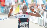 Kenijczyk Joel Maina Mwangi  – zwycięzca Koral Maratonu