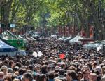 Słynna La Rambla w Barcelonie to ulubionione miejsce wszystkich przyjezdnych