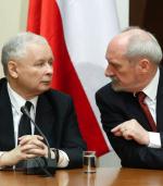 Jarosław Kaczyński i Antoni Macierewicz weszli do kampanii, by Beata Szydło nie mogła twierdzić, że sama wygrała wybory
