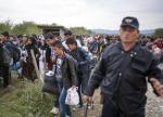 Kolejne tysiące imigrantów przekroczyły w środę granicę Grecji i Macedonii. Zmierzają na północ, głównie do Niemiec