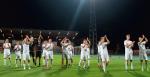 Piłkarze Stali Mielec cieszą się ze zwycięstwa ze Stargardem Szczecin w sierpniu 2015 roku