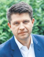 Ryszard Petru, przewodniczący Nowoczesnej: - Jestem zaskoczony decyzją Trybunału. Uznał, że składki do OFE to danina publiczna. A przecież można je dziedziczyć. Decyzja TK może być zachętą do dalszego przejmowania przez państwo naszych oszczędności. 