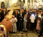Prawosławni Syryjczycy modlą się w cerkwi w Damaszku w ostatni Wielki Piątek