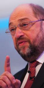 Zdaniem Martina Schulza sankcje wobec Rosji powinny zostać utrzymane, dopóki porozumienia mińskie nie zostaną całkowicie wdrożone