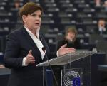 Premier Beata Szydło podczas debaty Parlamentu Europejskiego na temat sytuacji w naszym kraju Polacy dzielą się niemal równo na pół w ocenie decyzji unijnych instytucji, by zbadać stan polskiej demokracji 