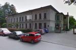 W Krzeszowicach w budynku nalężącym do rodziny Potockich mieści się liceum ogólnokształcące