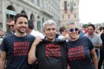 Nichi Vendola (w środku), bardzo popularny postępowy polityk włoski i homoseksualista, na paradzie gejowskiej w Rzymie w czerwcu zeszłego roku