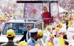 Członkowie kościelnej służby porządkowej w charakterystycznych żółtych czapeczkach pilnowali porządku podczas wszystkich wizyt papieskich w Polsce (na zdj. pielgrzymka Jana Pawła II z 1999 r. w Ełku).  Nie wiadomo, czy będą wykorzystani przy ŚDM